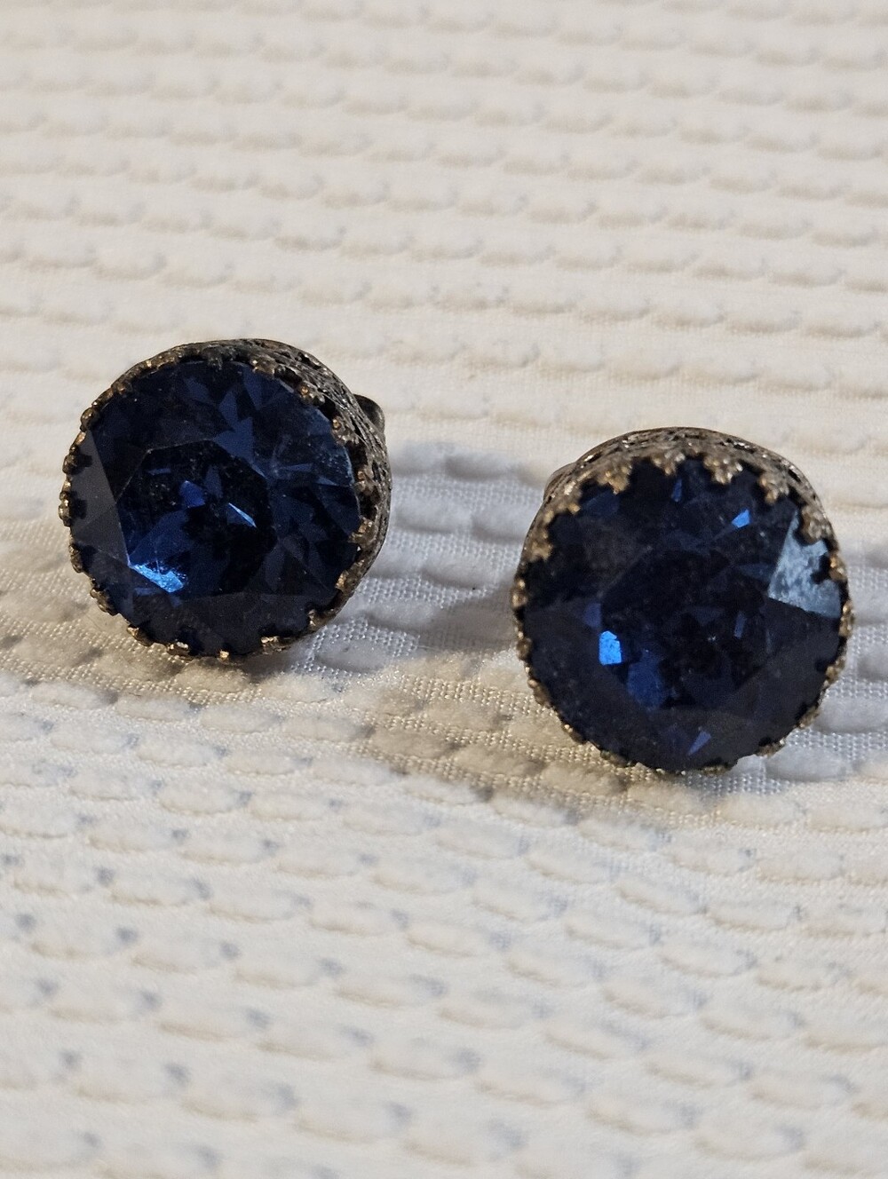Vintage MCM Blue Sapphire Glass Crystal Clip-on Earrings